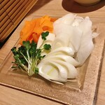 Koshitsu Nihonshu Baru Sakananomekiki - 鰤しゃぶ　野菜