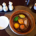中国料理 柳城 - ◆お愉しみ六種蒸篭◆♪

◆調味料◆お酢・醤油・ラー油♪