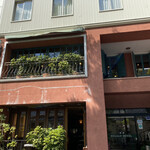 カノーバ・カノーバ・ディ・メイプルシティ - お店は2階。歩いて5分くらいのところのRCC文化センターの駐車場に車を止めると1時間無料券が貰えます。