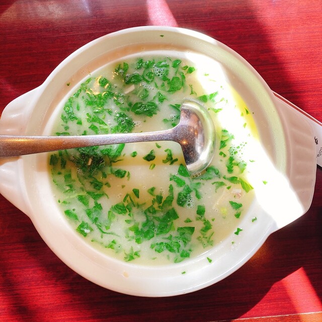 六本木 香妃園 鶏煮込みそば 二日酔い飯 By 二日酔い飯 香妃園 コウヒエン 六本木 中華料理 食べログ