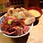 ぼんてん漁港 - 肉丼愛盛1200円