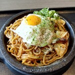 てっぱん屋台 - 大阪月見焼きそば780円