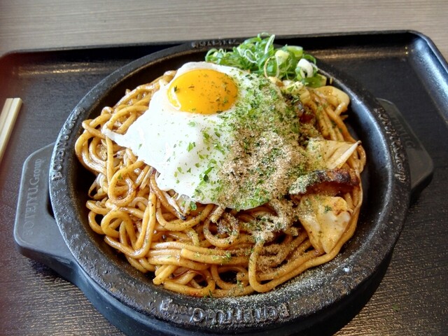 大阪のもっちもっち焼きそば』by びしくれた : てっぱん屋台 大阪のもっちもっち焼きそば』by びしくれた : てっぱん屋台