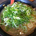 うま屋ラーメン - ネギ増量