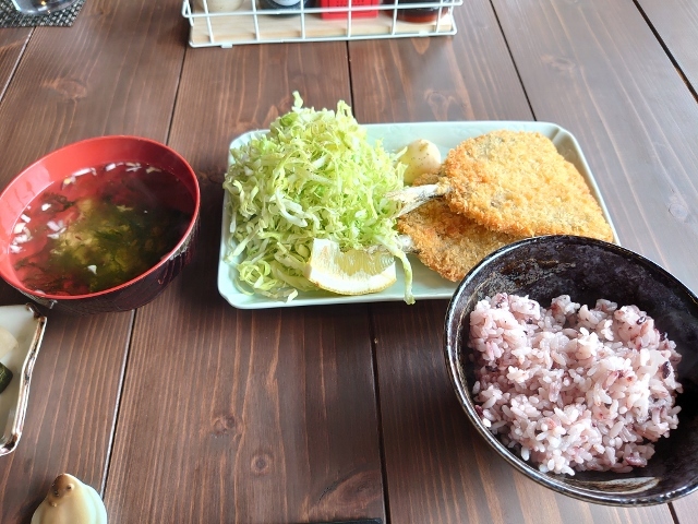 熱海サンビーチ カフェ フーズ 熱海 カフェ 食べログ