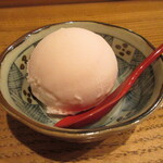 助六寿司 - 桜のアイス