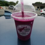 Healthy Island Cafe - ドラゴンフルーツ＆パッションフルーツスムージー 税込540円、撮影前にちょっと飲んでます