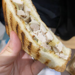 チキンハウス - ハーブローストチキンサンドウィッチ