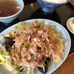 中華料理 来々店 - ♪肉野菜炒め定食¥800