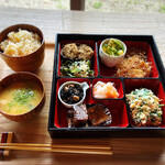 カフェ 桃 - 
