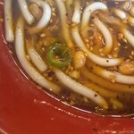 九香 麻辣小麺 - 麺アップ