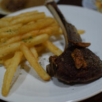 朝めし酒場 ナニコレ食堂 - ラムチョップ（ポテト付）