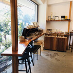 ラヴニュー - 焼き菓子もチョコレートも全ておすすめ♡