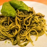 ビストロ キュー - 【名物】ベーコンとバジルのパスタ980円(税別) 