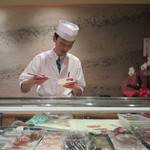 Sushi Dining 旬魚 - 素敵なお若い大将です