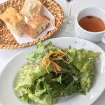  IN THE GREEN - 週替わりパスタのフォカッチャ・サラダ・スープ