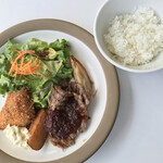  IN THE GREEN - 週替わりランチプレート(スープ付き）)