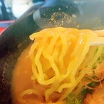 北海道らーめん 奥原流 久楽 - 麺