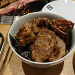 GYU-KAKU - 1912_GYU-KAKU-牛角- Lotte Shopping Avenue_1912_GYU-KAKU-牛角- Lotte Shopping Avenue_Standard Buffet＠238,000Rp_カルビ専用ご飯に肉を盛り盛り！美味い！