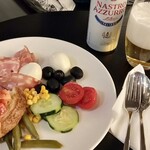 Alitalia Lounge Gate E - 前菜、ビール