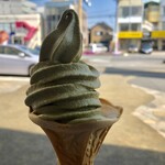 おづつみ園 - 料理写真:・抹茶ソフト 300円/税込
