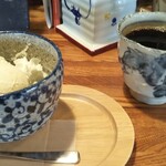 Kafe Kawa No Hotori - コーヒーゼリー、アイスクリーム乗せ、珈琲。