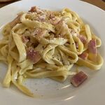 カフェ トガシ - 手打ちパスタのカルボナーラ