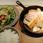 高畑料理店 - ｻﾗｻﾗﾚｯﾄﾞ、ﾆﾝｼﾞﾝ、ｺﾞﾎﾞｳ、ｶﾌﾞ、ｲﾓ、他もロースト…