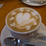 ナガハマコーヒー - カプチーノはかわいいデザインで出てきます。