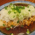 囲炉裏焼と蕎麦の店 うえ田 - 納豆おろしの揚げ餅