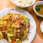 Marushin Chuukasoba - 肉野菜定食！