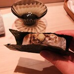 たかおか - 海苔で巻いて手渡し