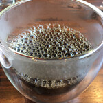 TERRACE - ホットなのに熱くないスイス製ガラスのコップに入ったコーヒー