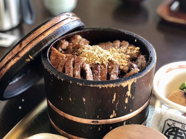 牛まぶしは飛騨牛シャトーブリアンまぶしで By 食べるポンポコリン みわ屋 本店 ミワヤ 釜戸 懐石 会席料理 食べログ