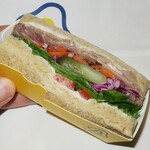 ブートニア サンドイッチ - ・「ローストビーフと野菜のサンド(¥389)」