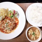 エル バレンシアーノ - 自家製ハンバーグランチ(ライス+オニオンスープチーズ入り付き)