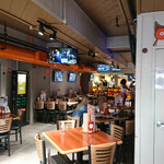 HOOTERS - 