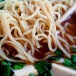 にらブタラーメン ラッシュ - ニラの下はこんな感じ