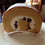 アンファン・ルミエール  - 米粉のロールケーキ仁王立ち