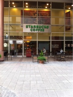 Sutabakku Su Kohi - 「STARBUCKS COFFEE」 店頭
                        