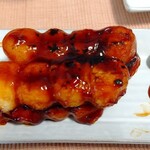 久七団子 - 炭焼きの香ばしい香りと絶品醤油だれ