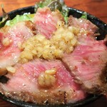 灼味噌らーめん 八堂八 - 仙台牛のローストビーフ飯 500円、限定15食になります