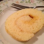 呆喰亭 信夫 - ロールケーキ