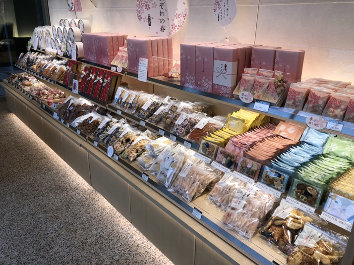 銀座 あけぼの 武蔵小山駅前店 - 武蔵小山/和菓子 | 食べログ 銀座 あけぼの 武蔵小山駅前店 (武蔵小山/和菓子)