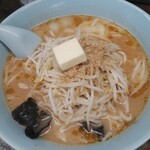 熊王ラーメン - お味噌にバター追加