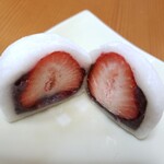 たけおか家　宗美 - 羽二重いちご餅(こし餡)