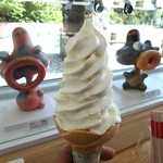 佐多岬公園観光案内所 - ソフトクリーム（楽塩らくえん）￥400
