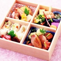 仕出し折り詰め弁当　承ります。（10月～5月）