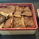 正泰苑 - 炭火焼 極 和牛弁当(カルビ)