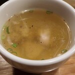 餃子歩兵 - 鶏と生姜のスープ